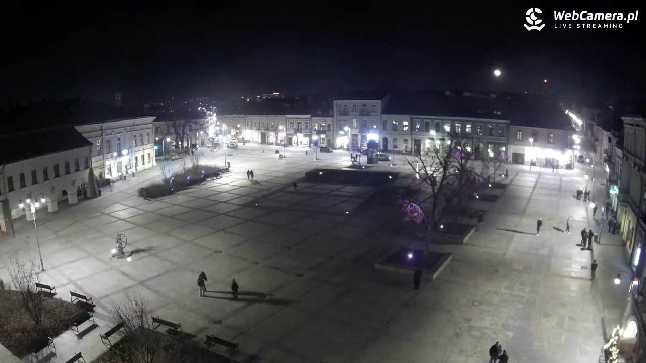 KIELCE - widok na rynek - 06 marzec 2026, 22:02