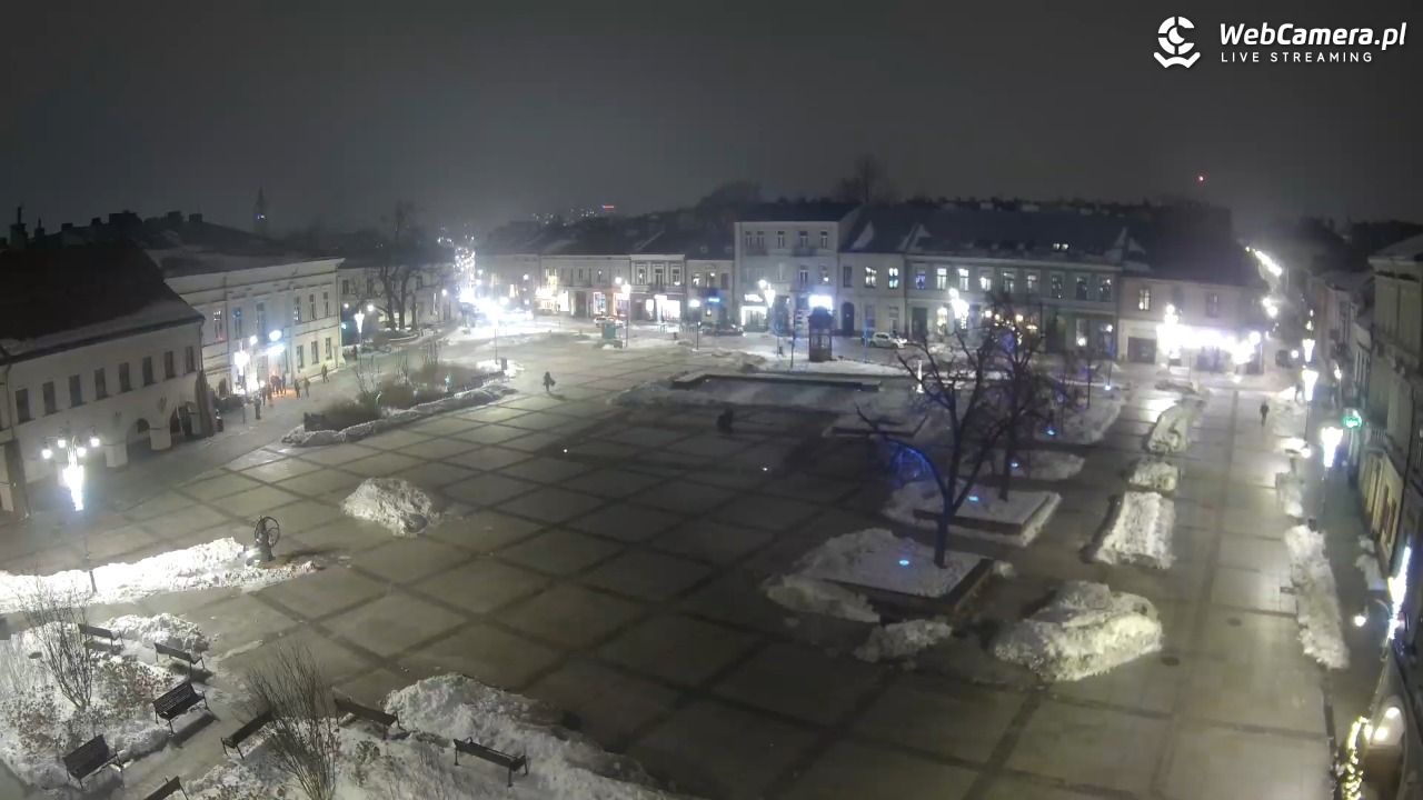 KIELCE - widok na rynek - 16 styczeń 2026, 21:14