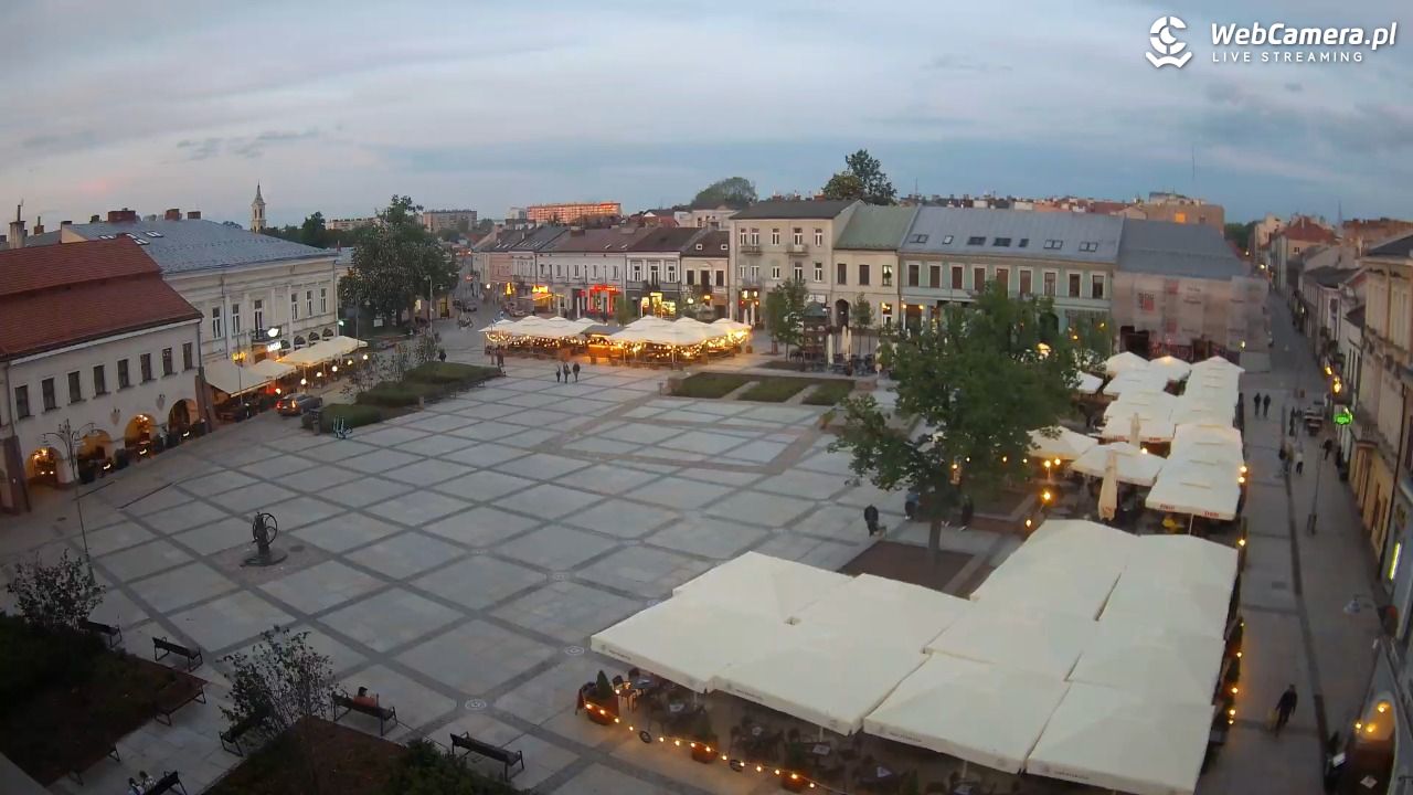 KIELCE - widok na rynek - 14 maj 2026, 20:31