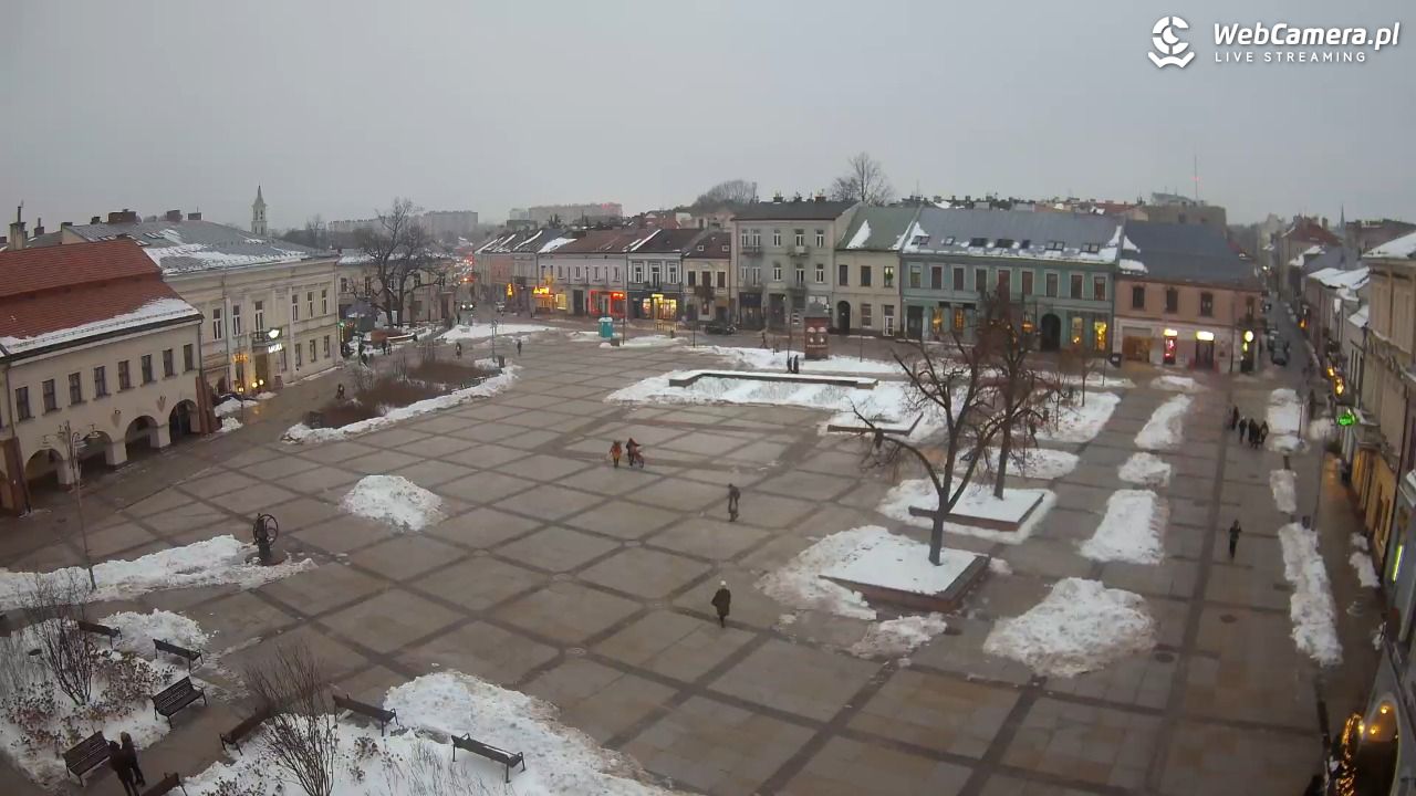 KIELCE - widok na rynek - 16 styczeń 2026, 16:10