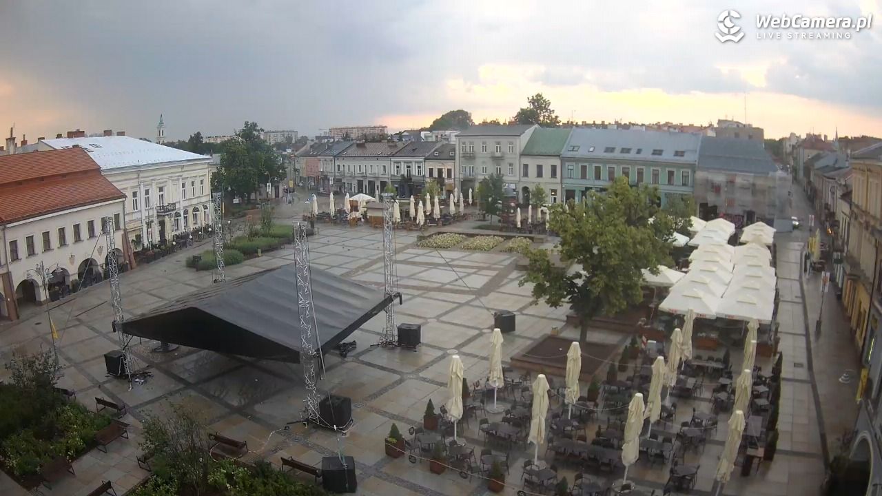 KIELCE - widok na rynek - 30 czerwiec 2026, 05:04