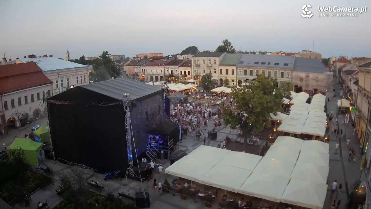 KIELCE - widok na rynek - 28 czerwiec 2026, 20:56