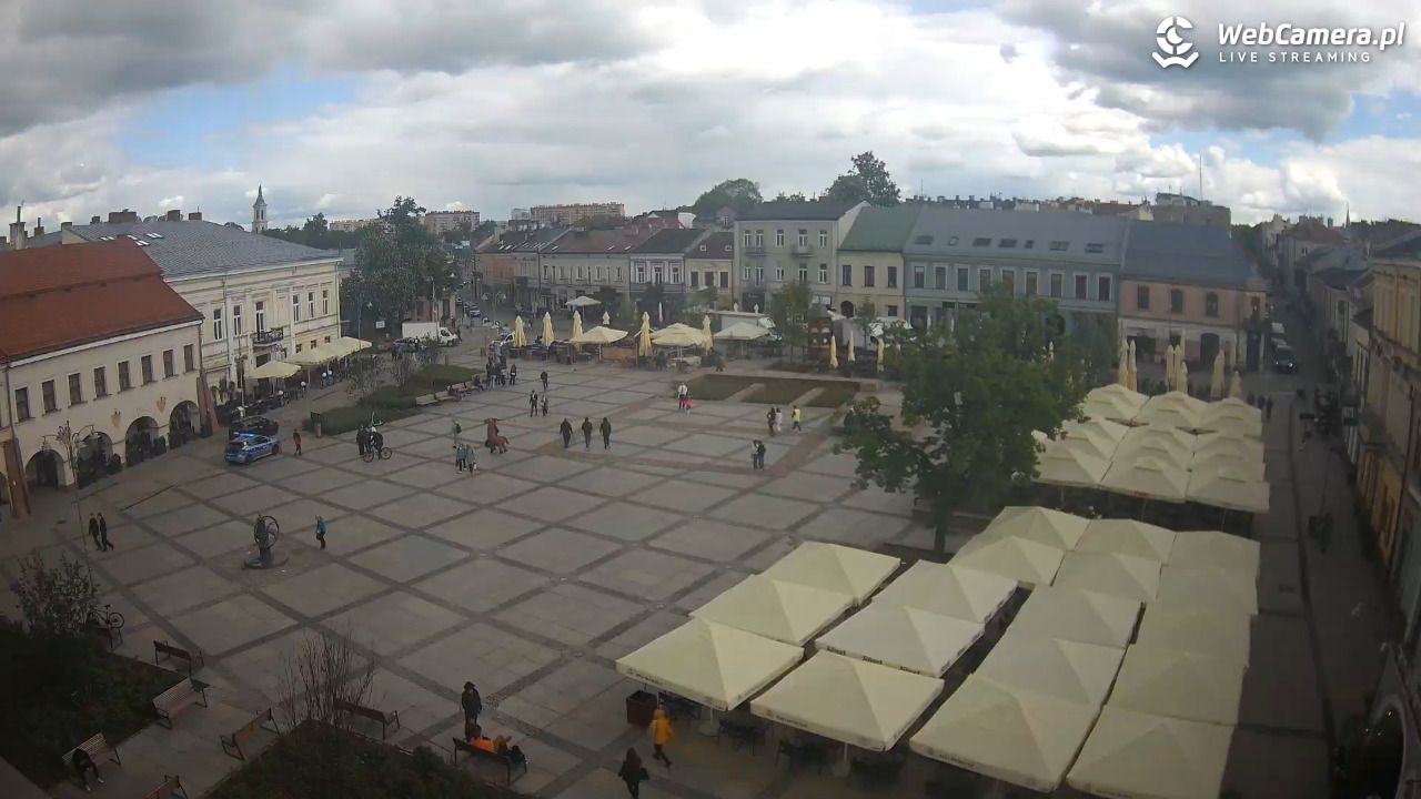 KIELCE - widok na rynek - 15 maj 2025, 13:47