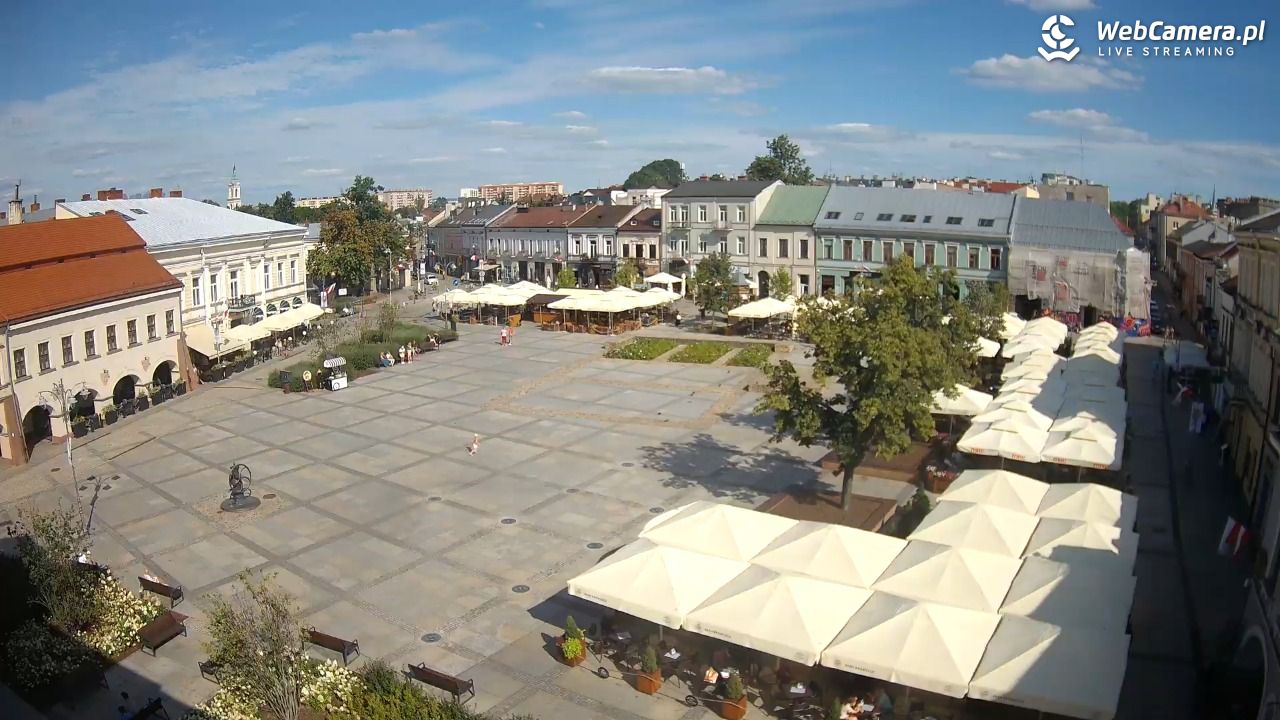 KIELCE - widok na rynek - 13 sierpień 2026, 15:57