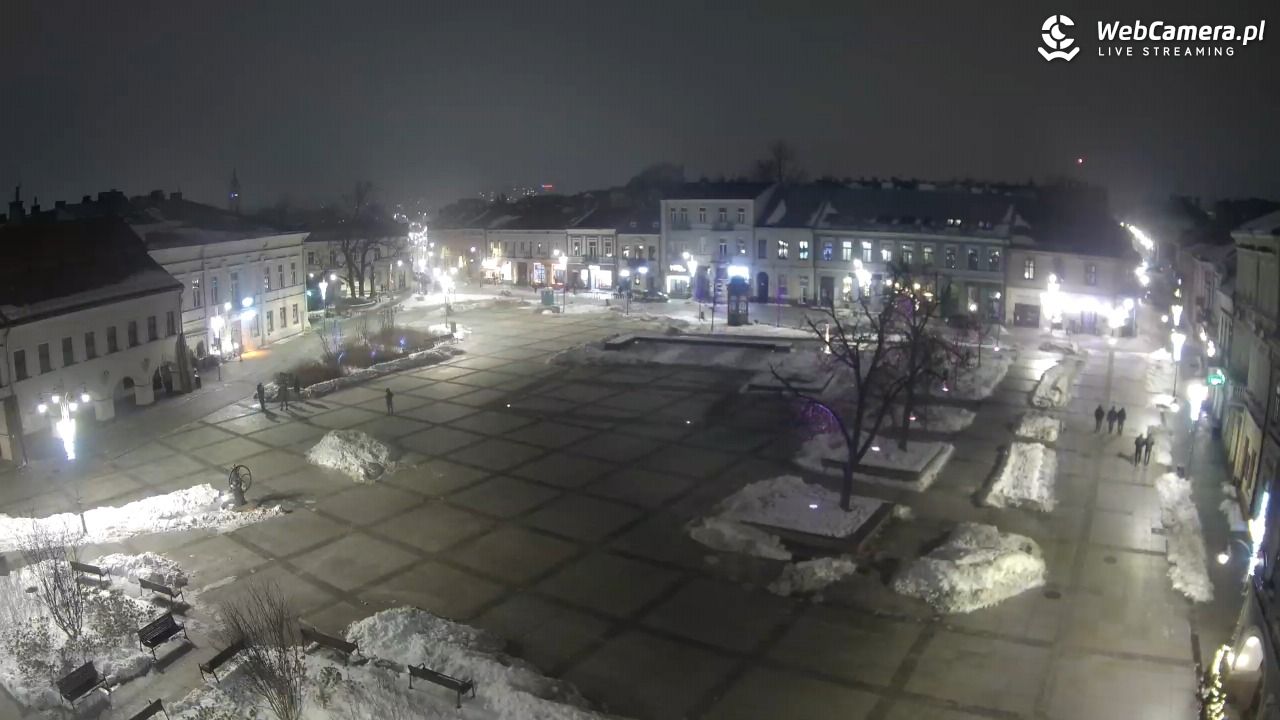 KIELCE - widok na rynek - 16 styczeń 2026, 20:46