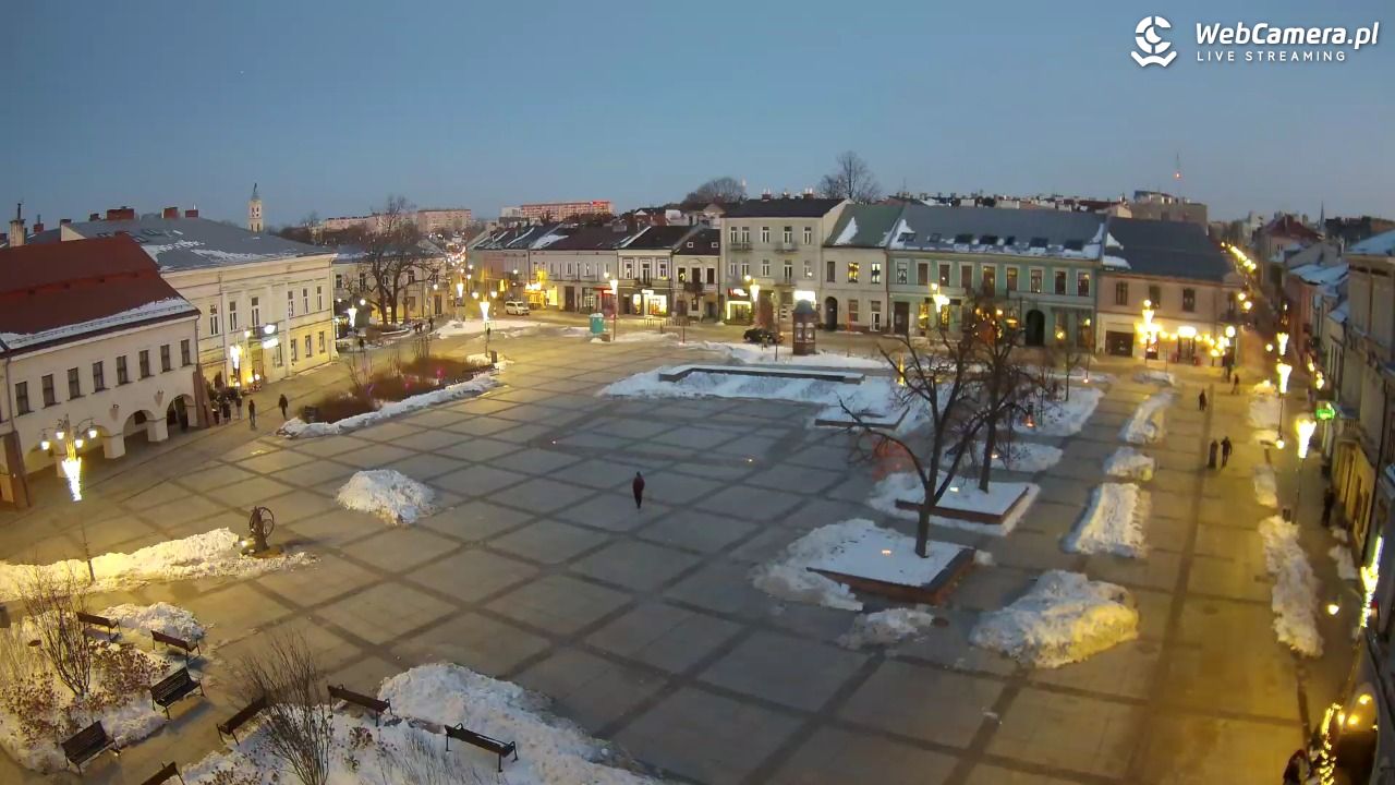 KIELCE - widok na rynek - 17 styczeń 2026, 16:31