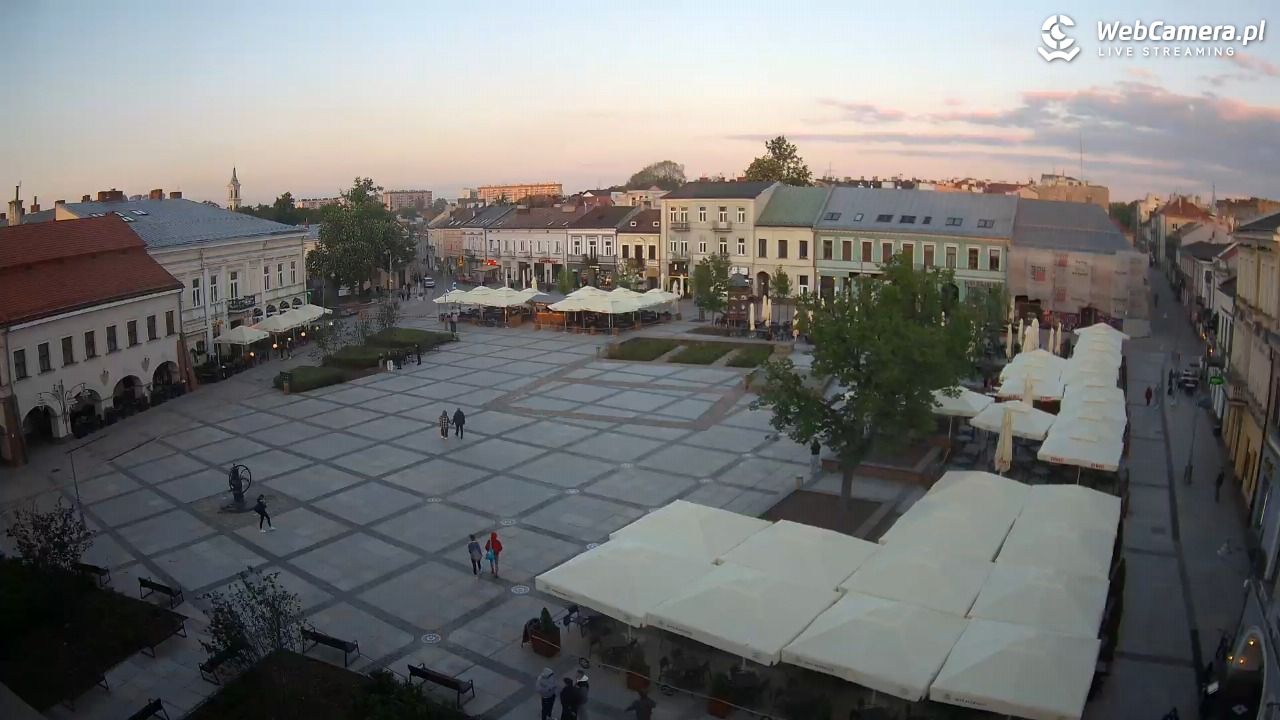 KIELCE - widok na rynek - 13 maj 2026, 20:03