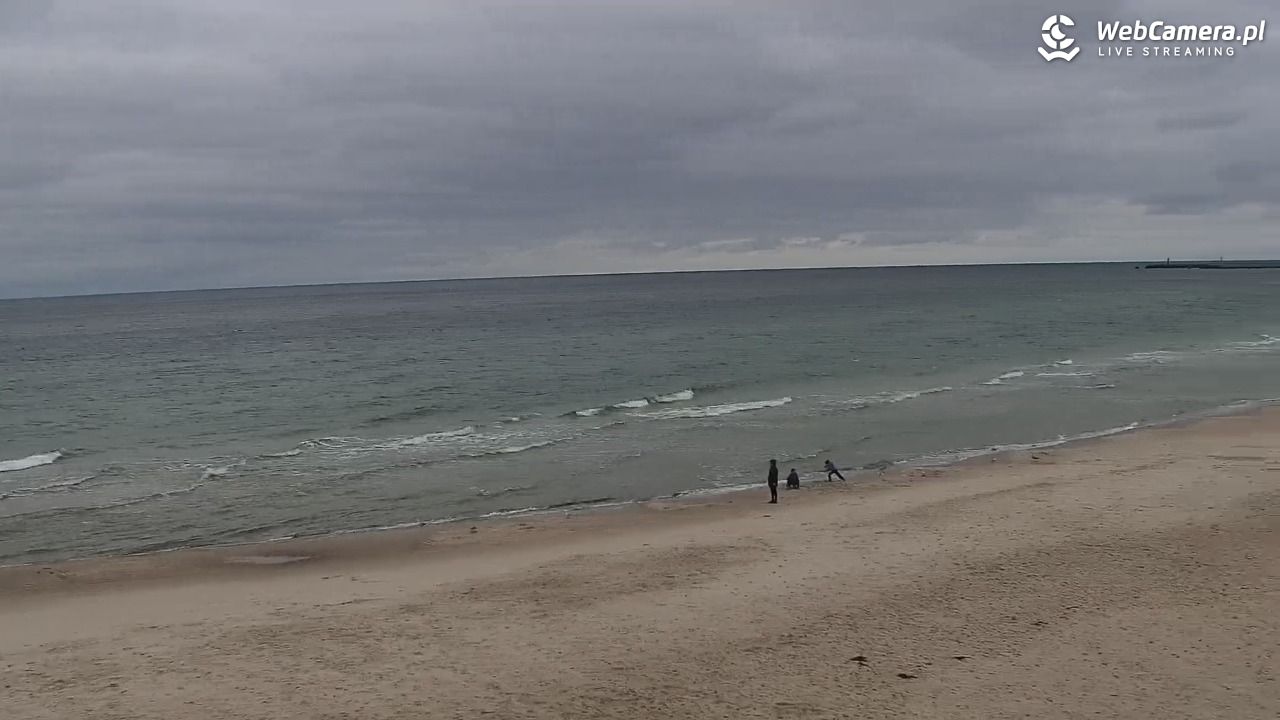 Kołobrzeg - widok na plażę zachodnią - 24 październik 2025, 12:46