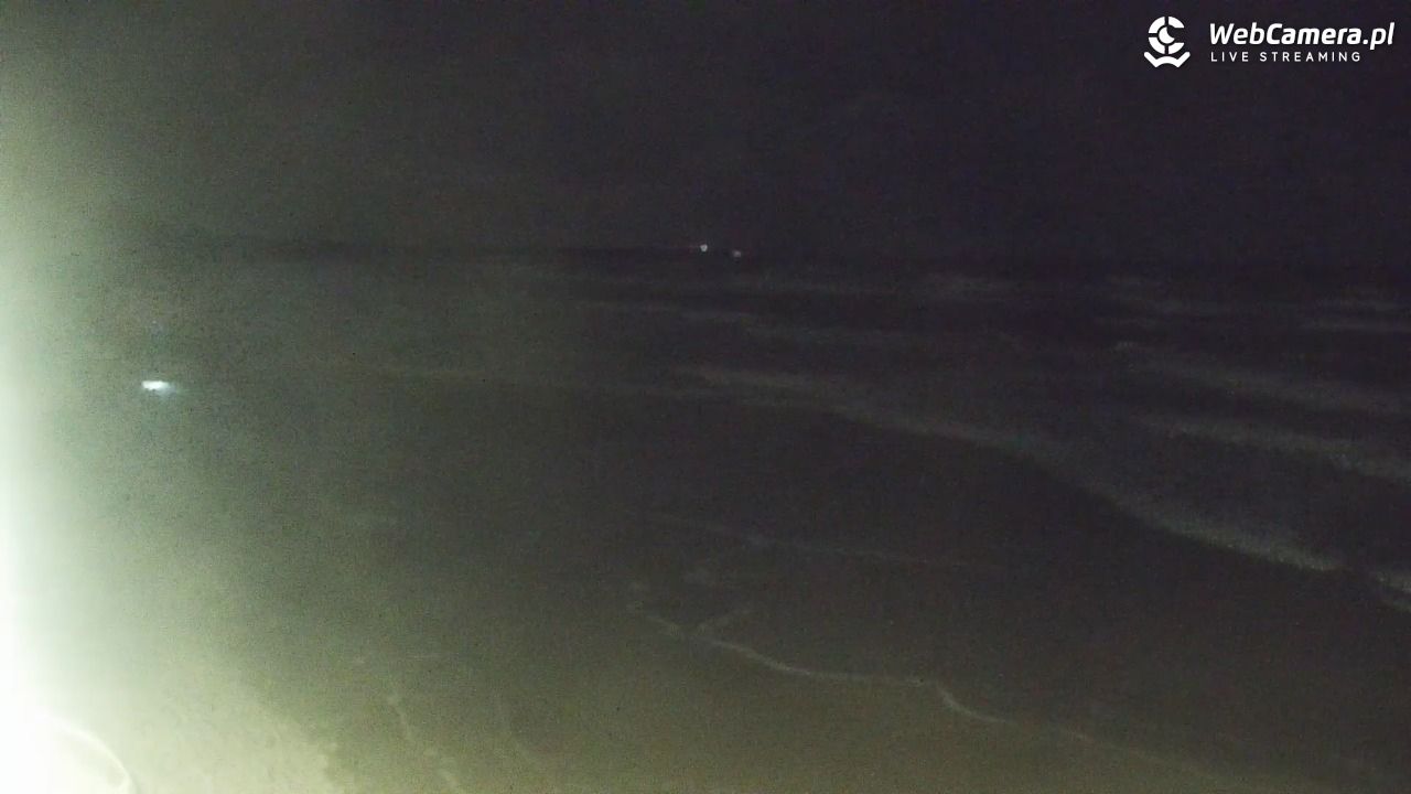 Kołobrzeg - widok na plażę zachodnią - 30 grudzień 2025, 18:39