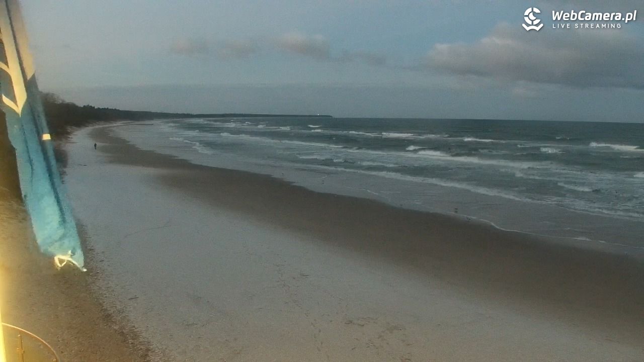 Kołobrzeg - widok na plażę zachodnią - 31 grudzień 2025, 07:44