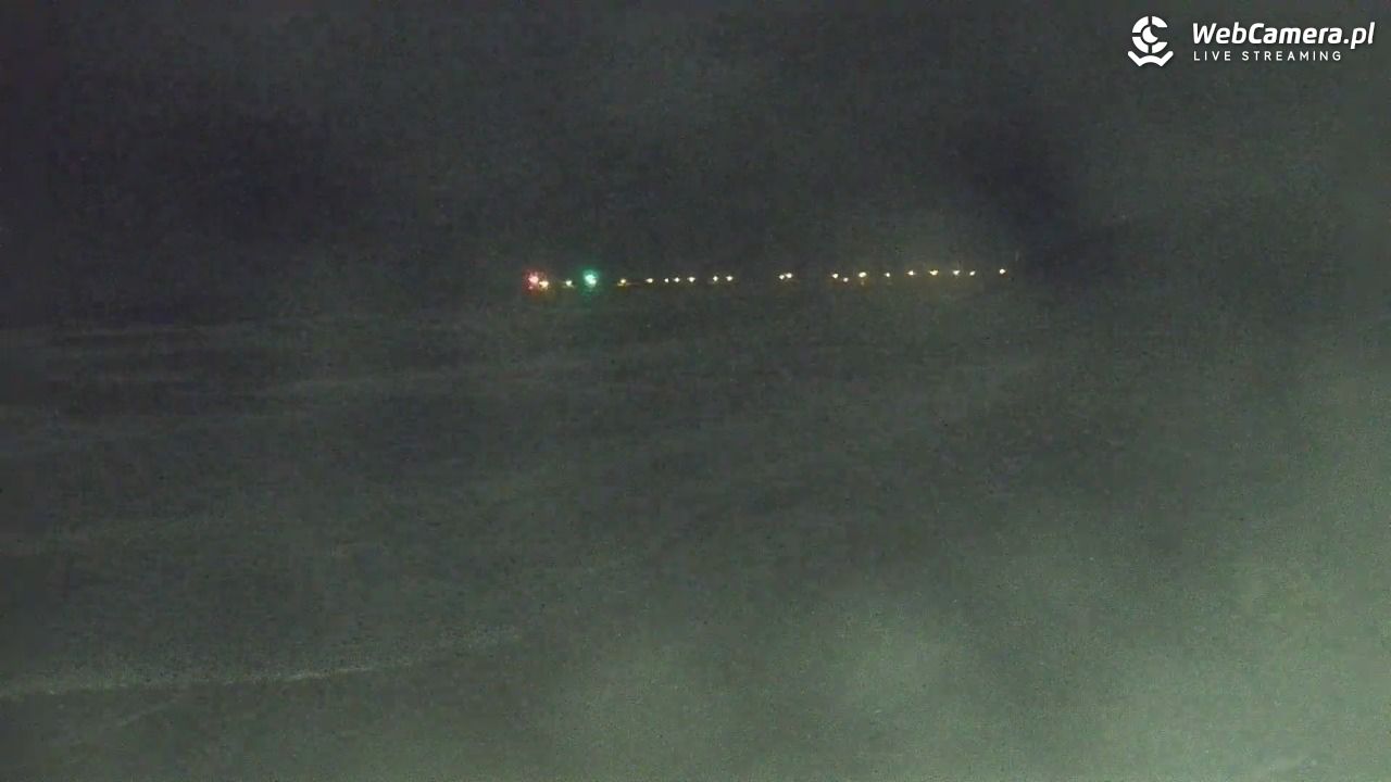 Kołobrzeg - widok na plażę zachodnią - 30 grudzień 2025, 19:13