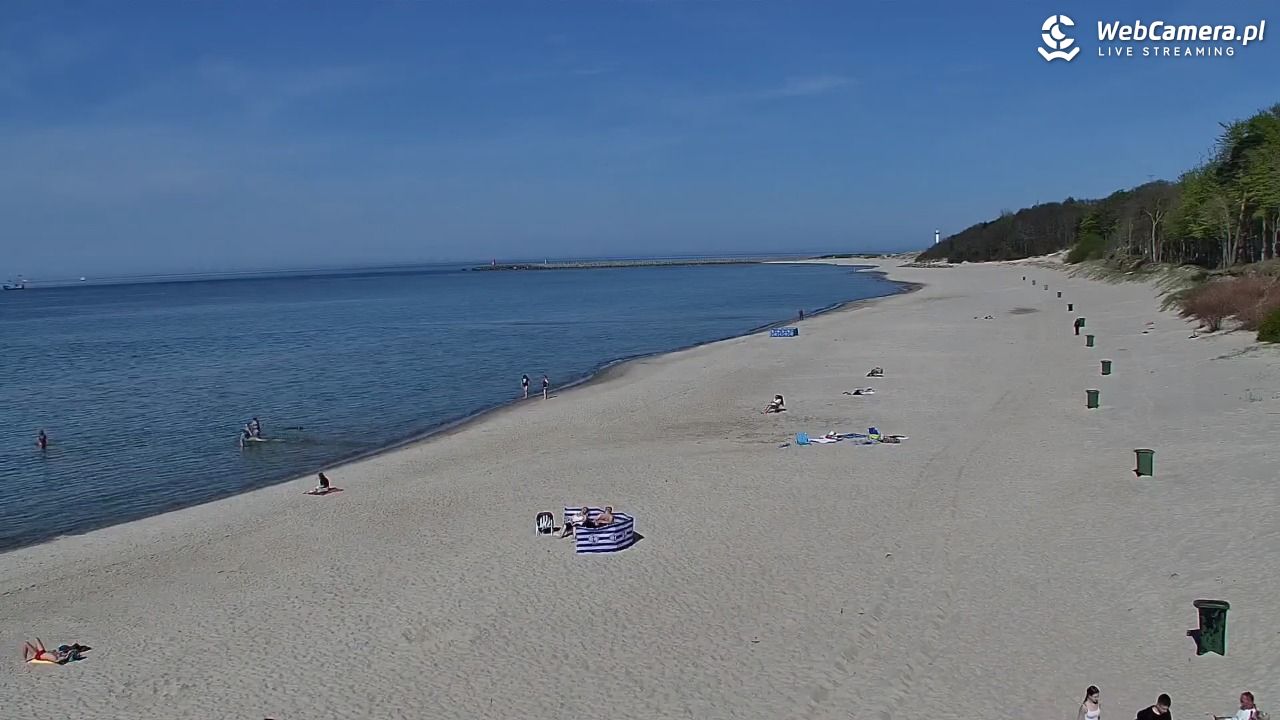 Kołobrzeg - widok na plażę zachodnią - 28 kwiecień 2025, 15:39
