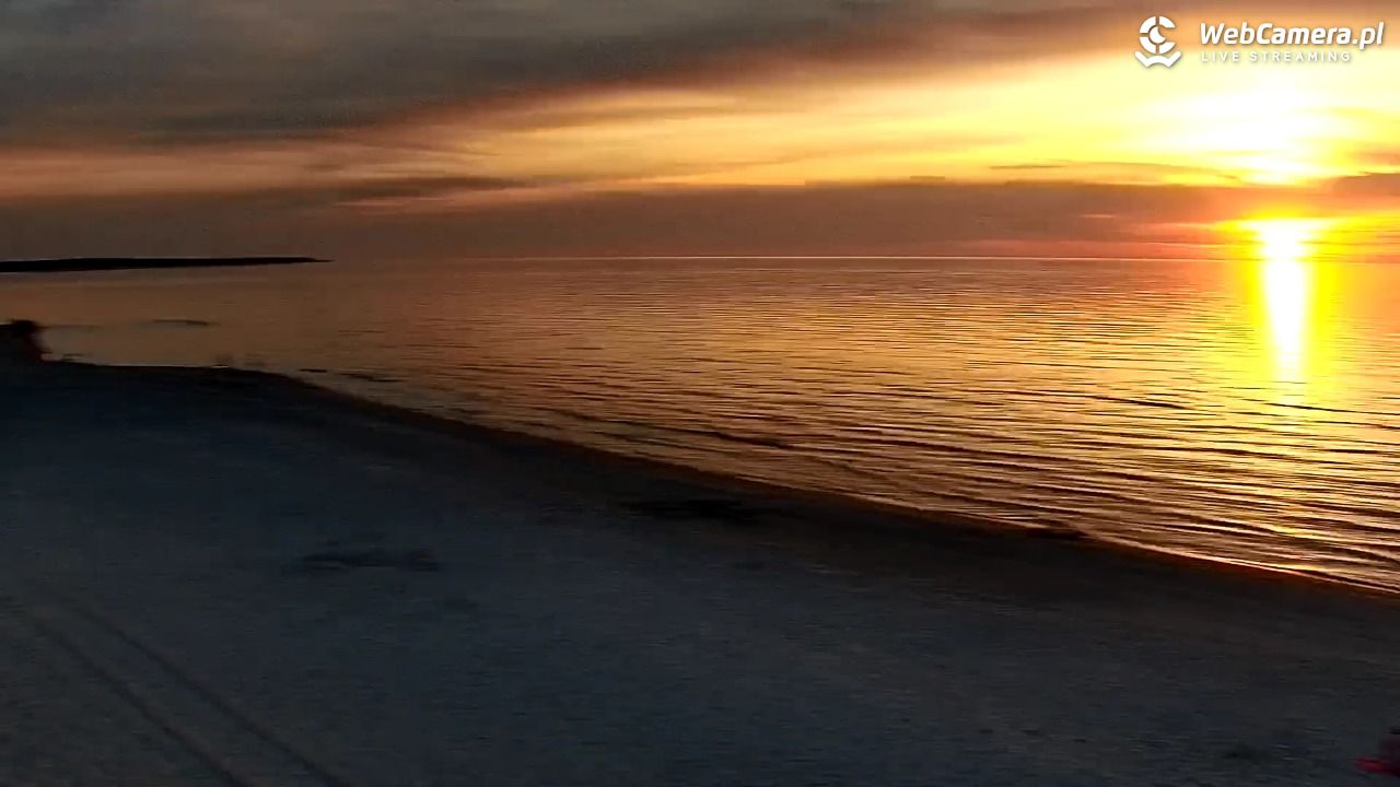 Kołobrzeg - widok na plażę zachodnią - 28 kwiecień 2025, 20:16