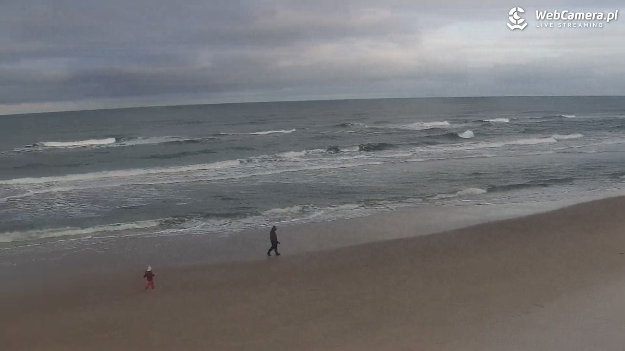 Kołobrzeg - widok na plażę zachodnią - 31 grudzień 2025, 10:23