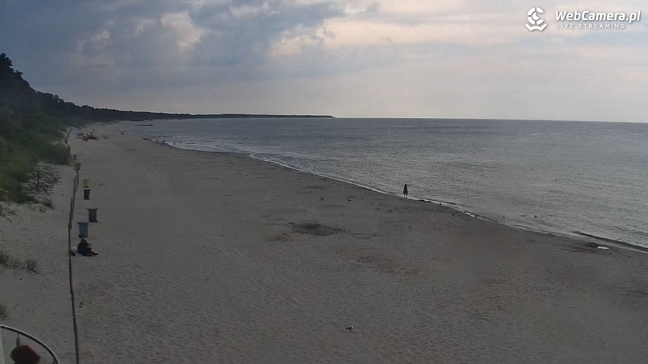 Kołobrzeg - widok na plażę zachodnią - 17 lipiec 2026, 17:08