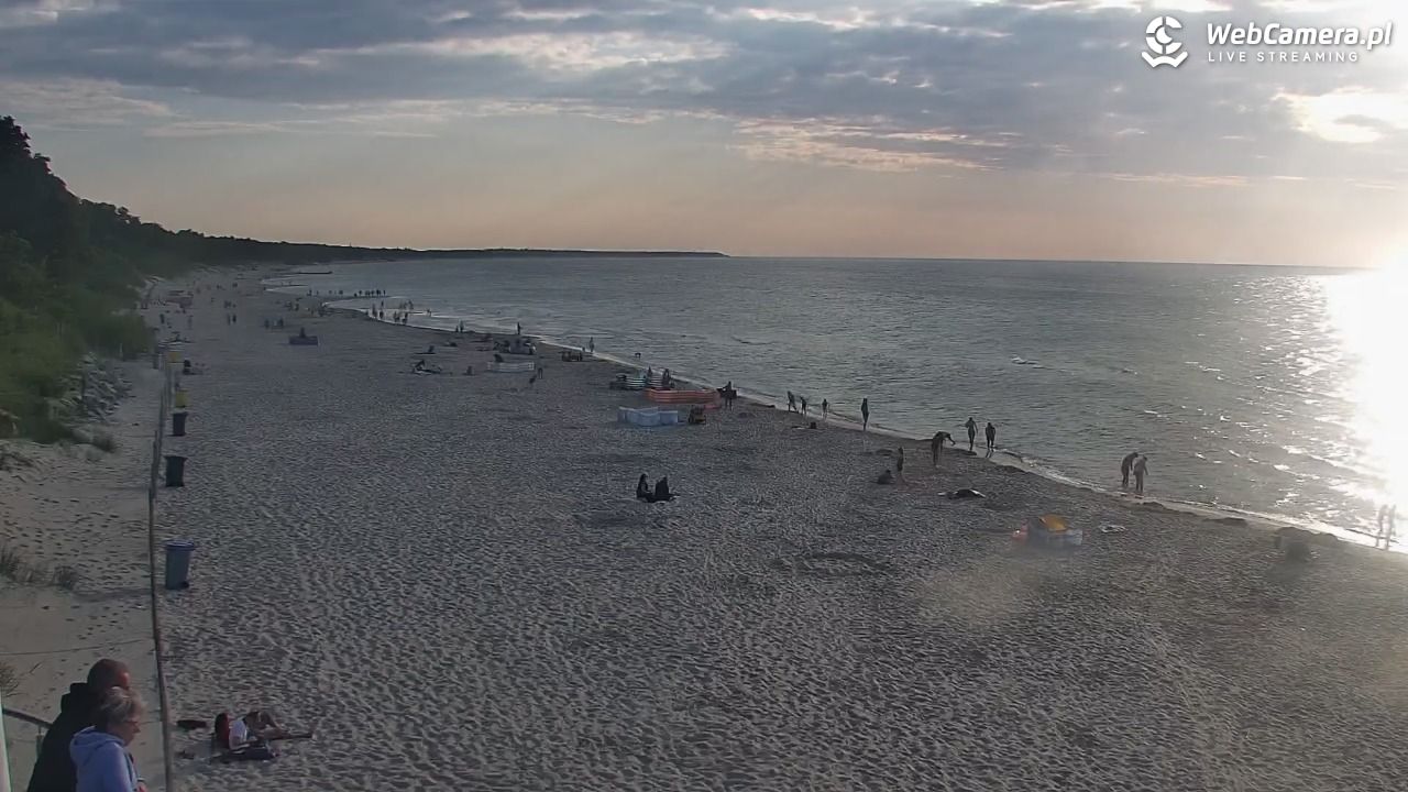 Kołobrzeg - widok na plażę zachodnią - 16 lipiec 2026, 19:22