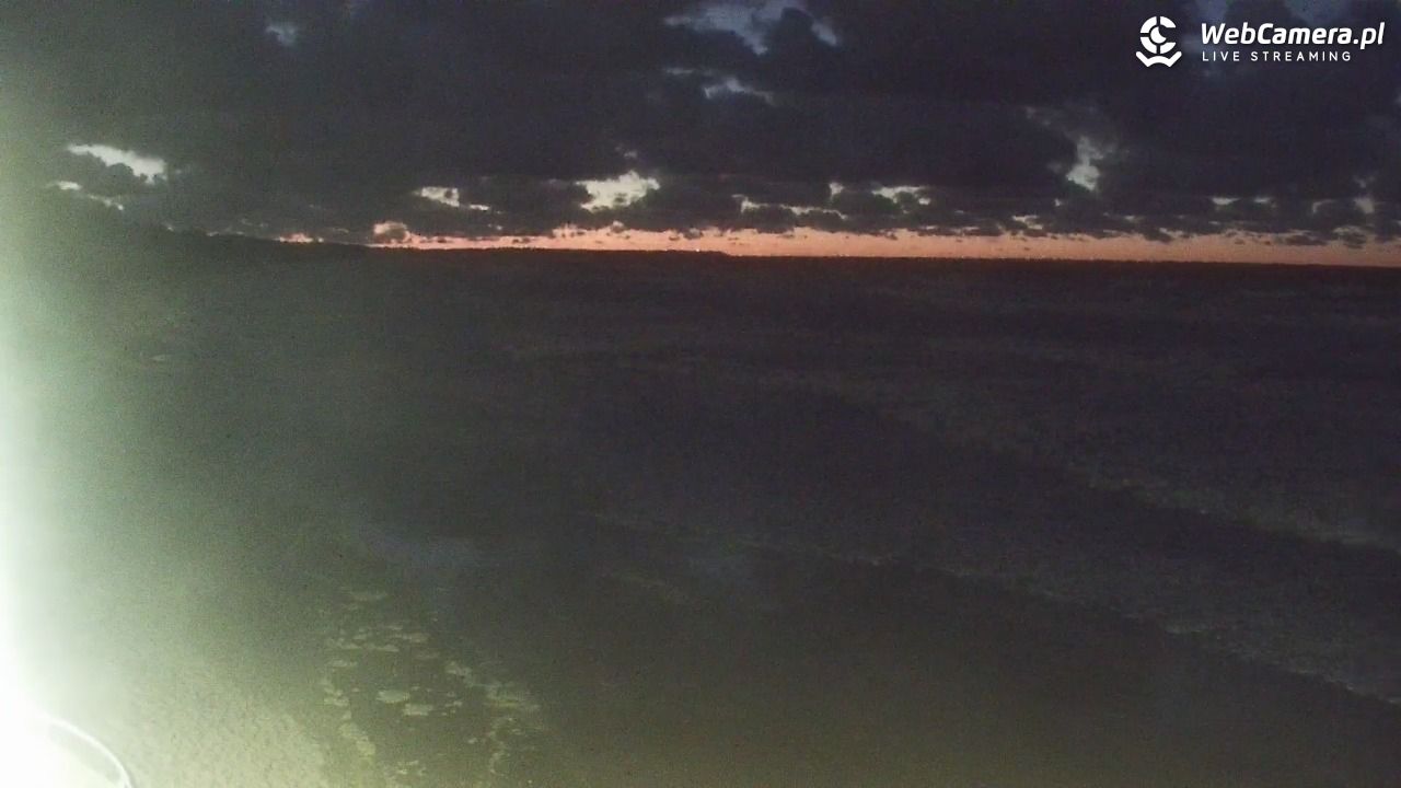 Kołobrzeg - widok na plażę zachodnią - 30 grudzień 2025, 17:01