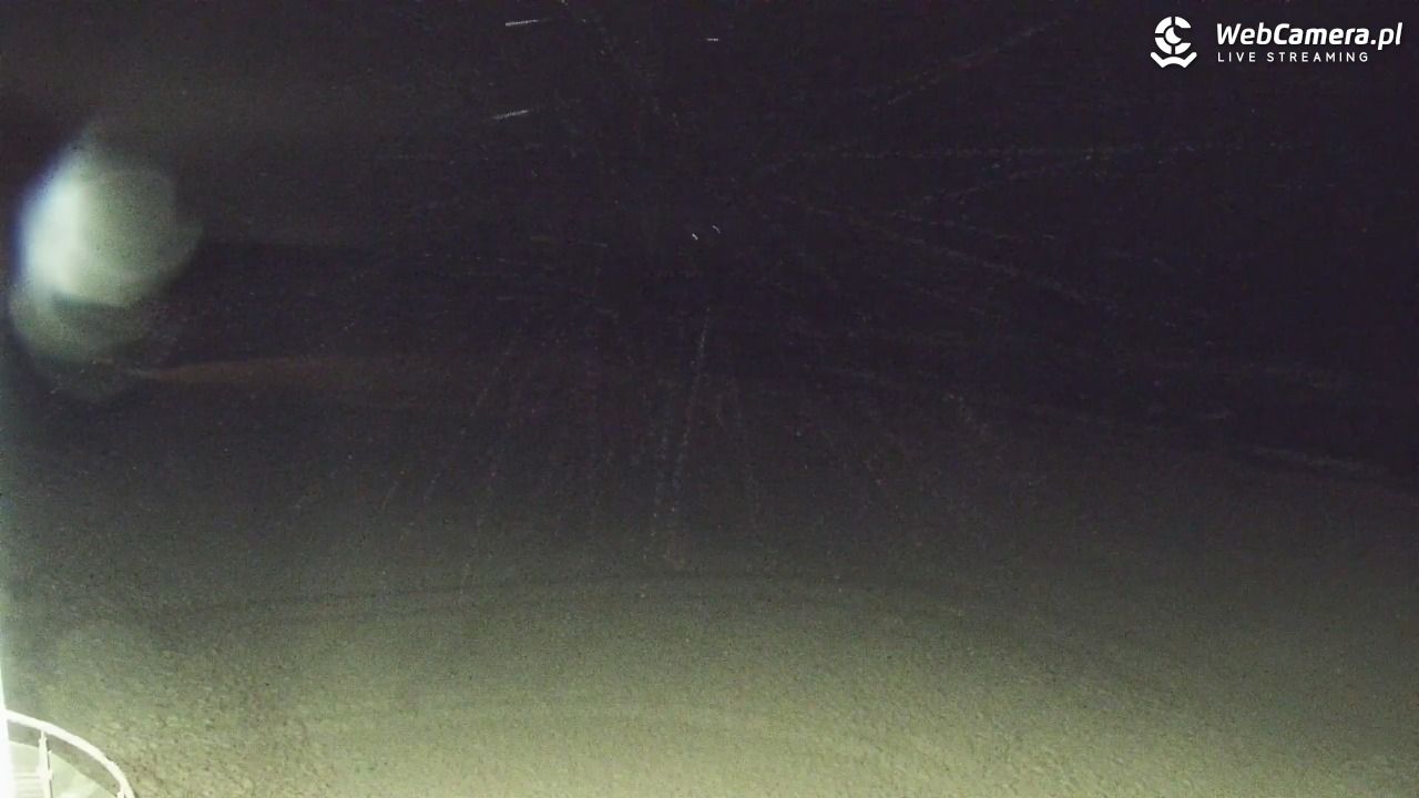 Kołobrzeg - widok na plażę zachodnią - 23 luty 2026, 21:47