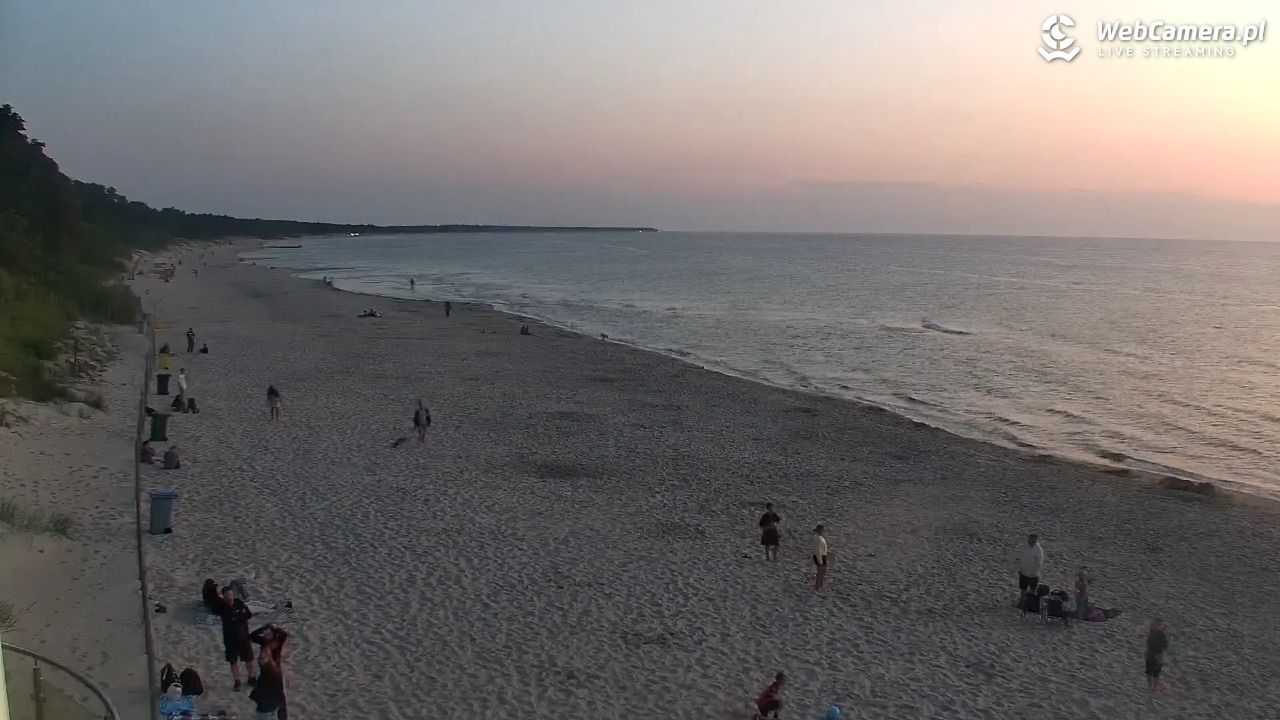 Kołobrzeg - widok na plażę zachodnią - 16 lipiec 2026, 21:52