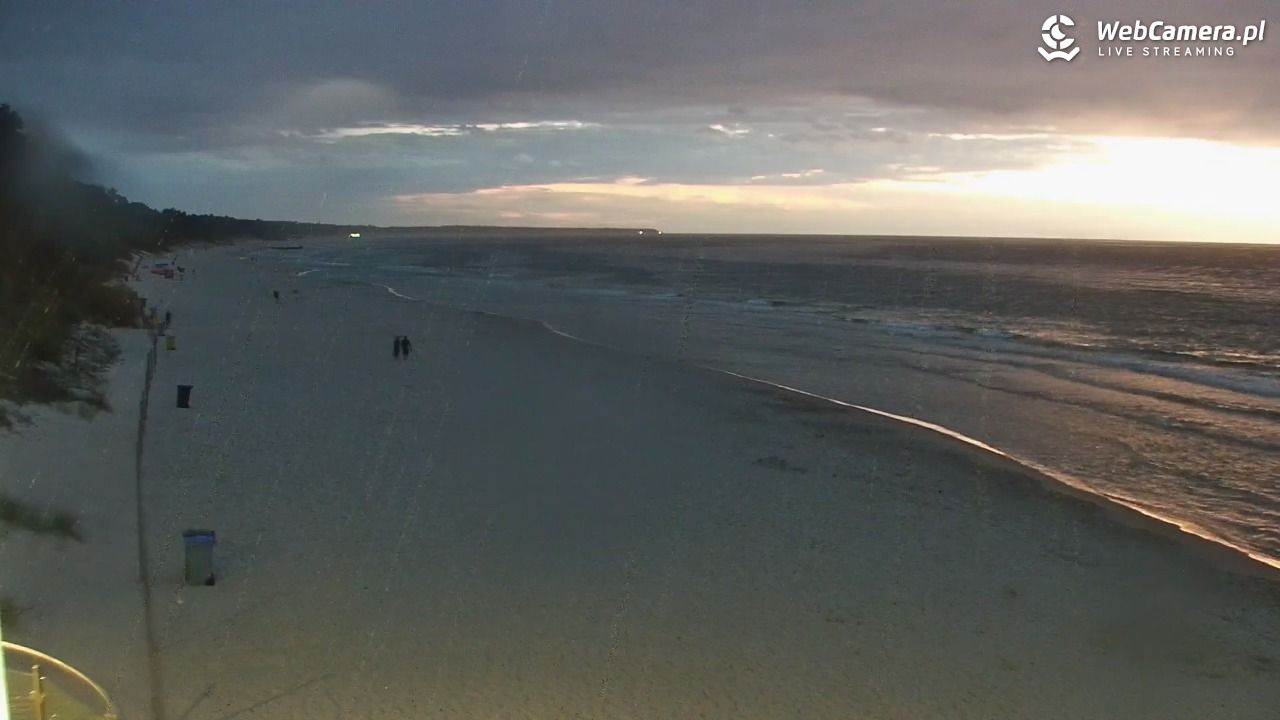 Kołobrzeg - widok na plażę zachodnią - 29 sierpień 2026, 20:31