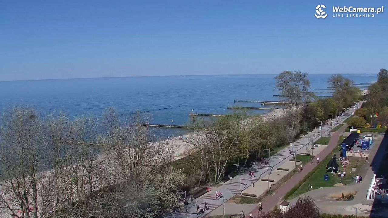 KOŁOBRZEG - widok na plażę - 02 maj 2026, 15:51