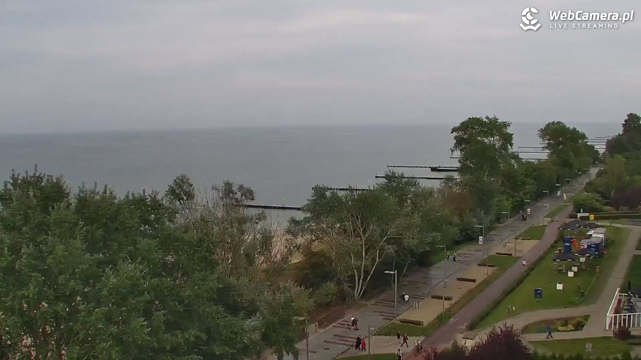 KOŁOBRZEG - widok na plażę - 29 sierpień 2025, 17:23