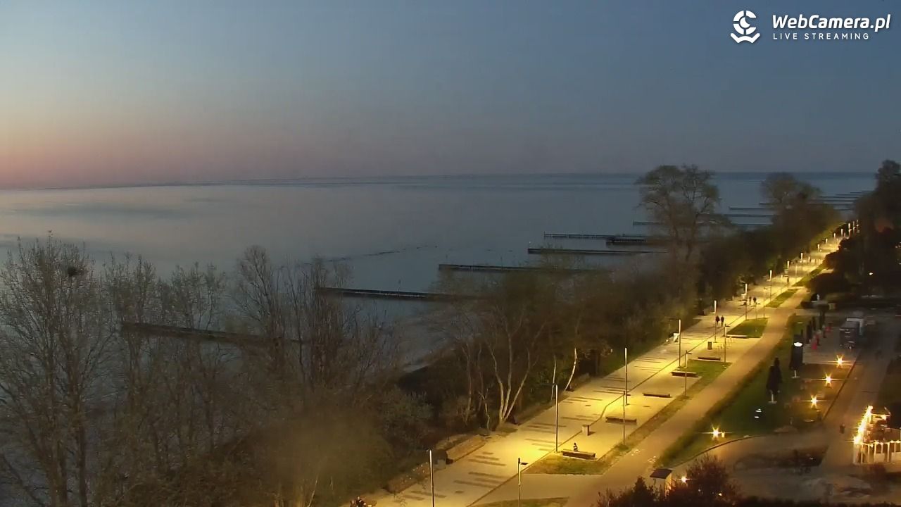 KOŁOBRZEG - widok na plażę - 02 maj 2026, 21:11
