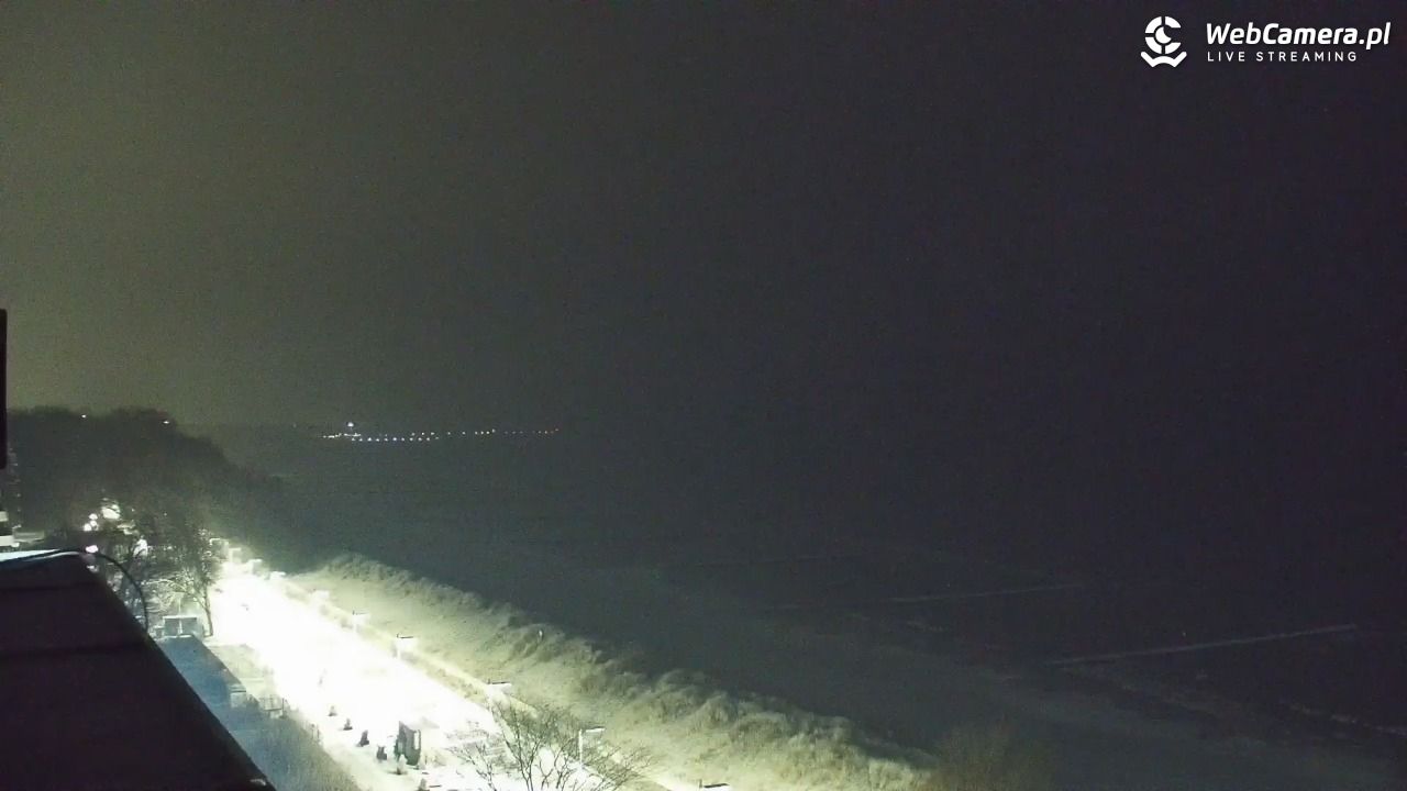 KOŁOBRZEG - widok na plażę - 27 styczeń 2026, 03:17