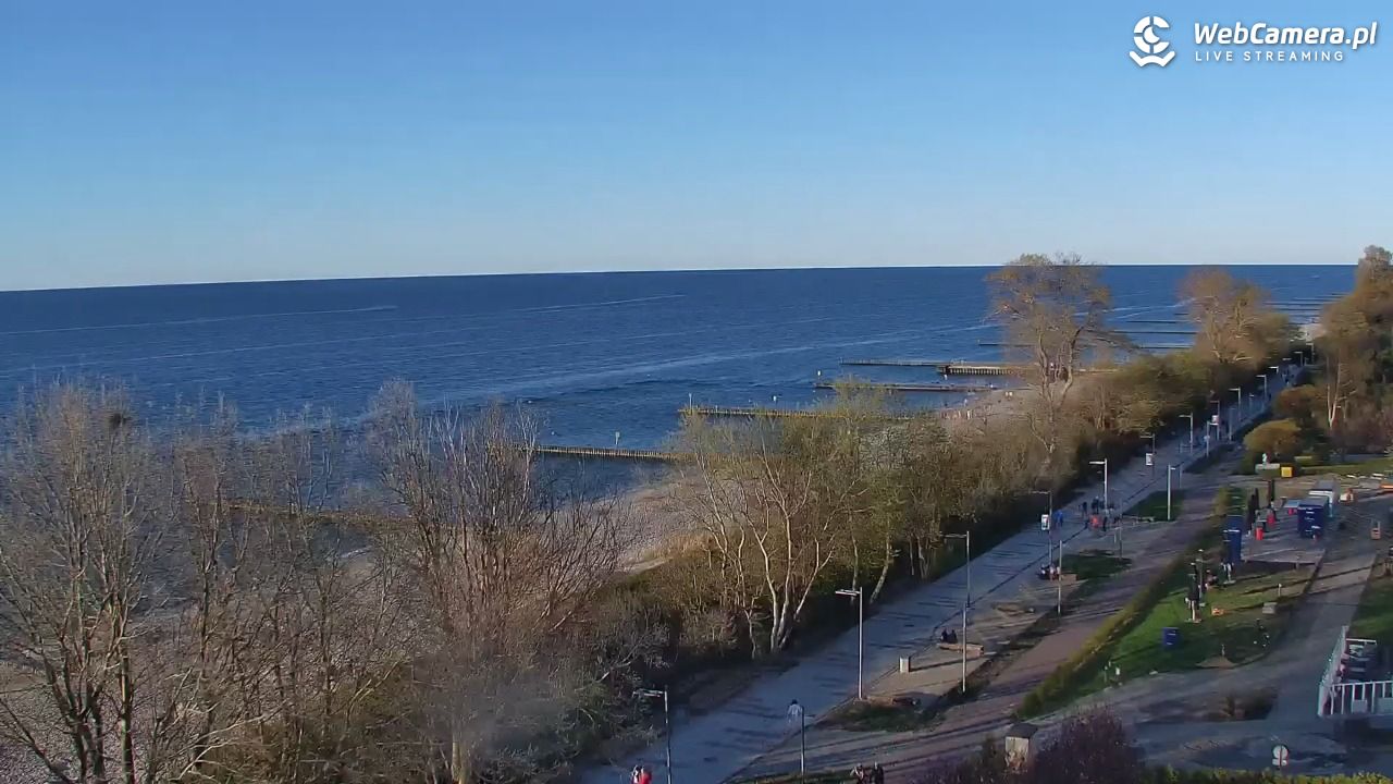 KOŁOBRZEG - widok na plażę - 01 maj 2026, 19:23