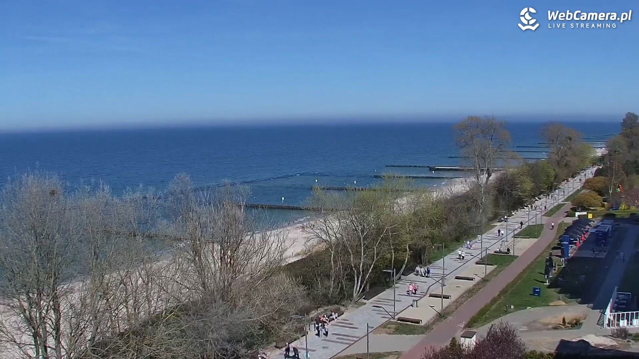 KOŁOBRZEG - widok na plażę - 01 maj 2026, 14:20
