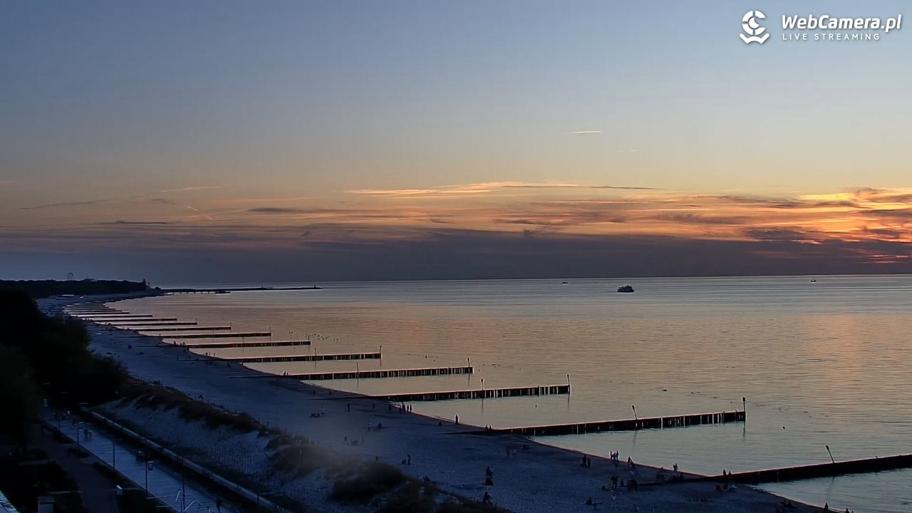 KOŁOBRZEG - widok na plażę - 02 maj 2026, 20:32