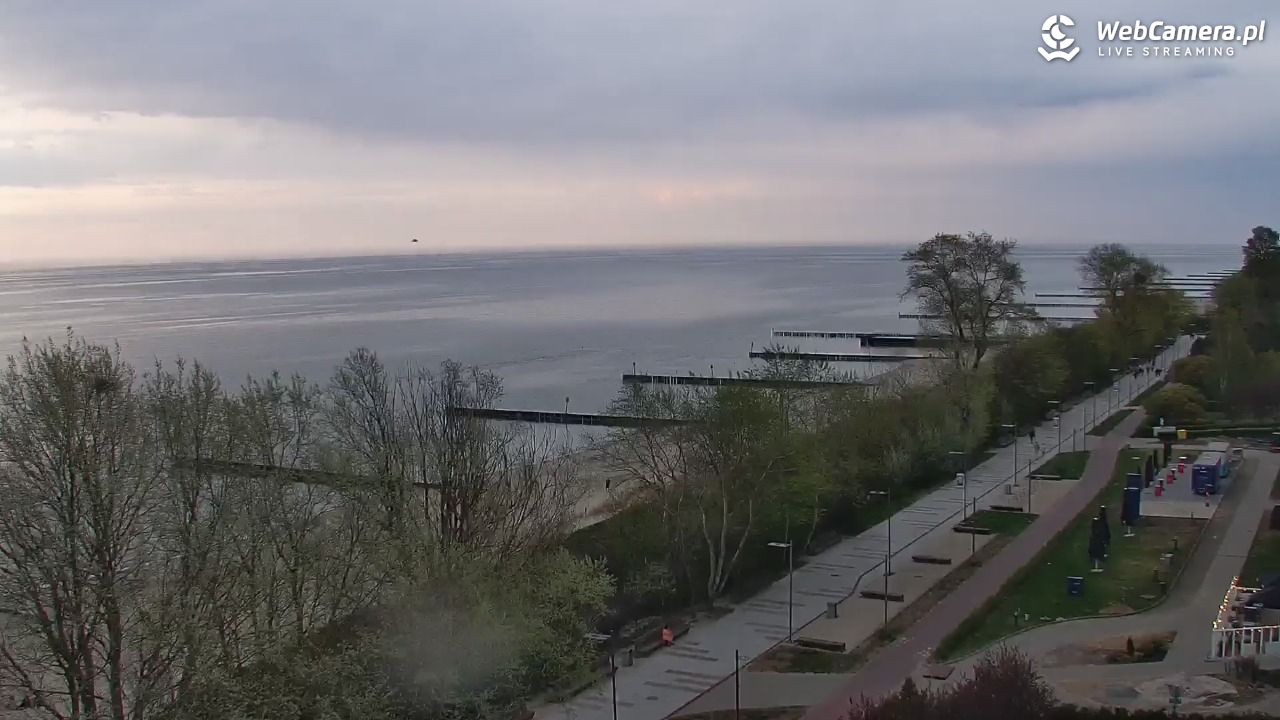 KOŁOBRZEG - widok na plażę - 03 maj 2026, 20:04