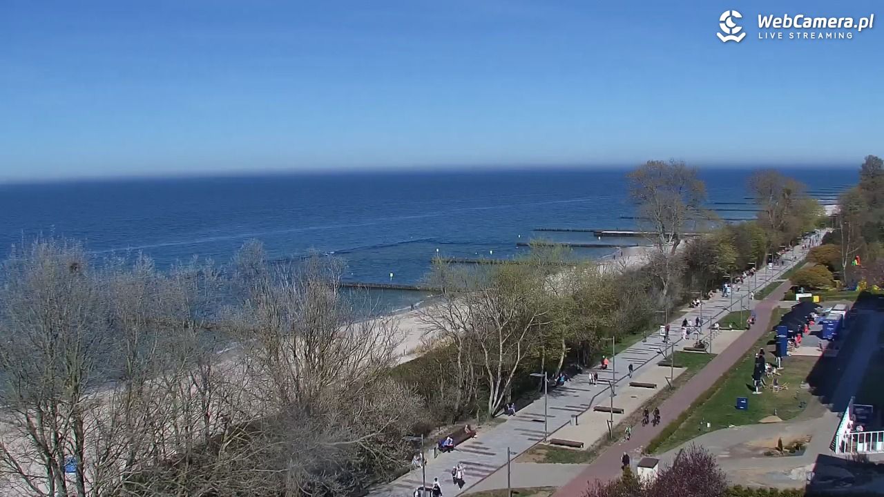 KOŁOBRZEG - widok na plażę - 01 maj 2026, 15:13