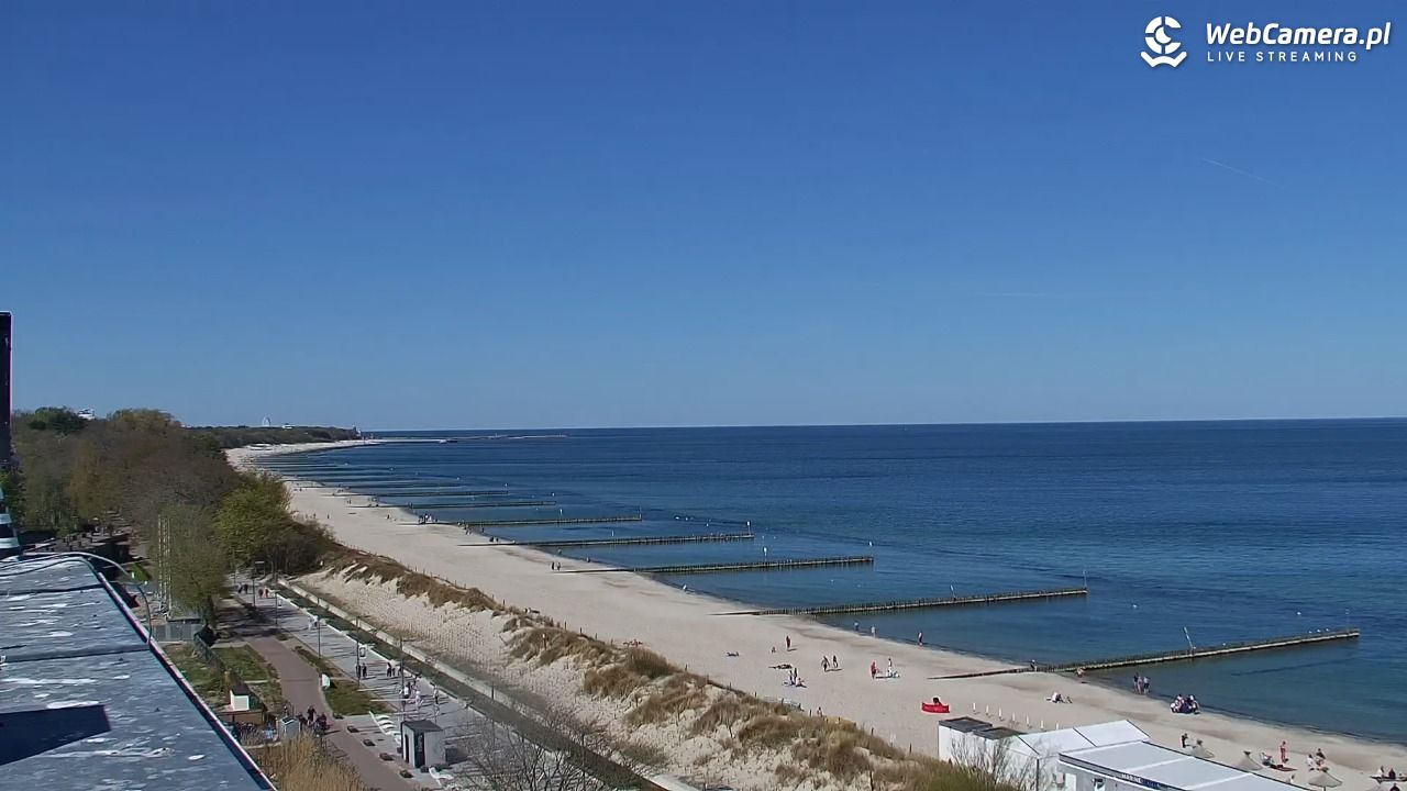KOŁOBRZEG - widok na plażę - 02 maj 2026, 10:27