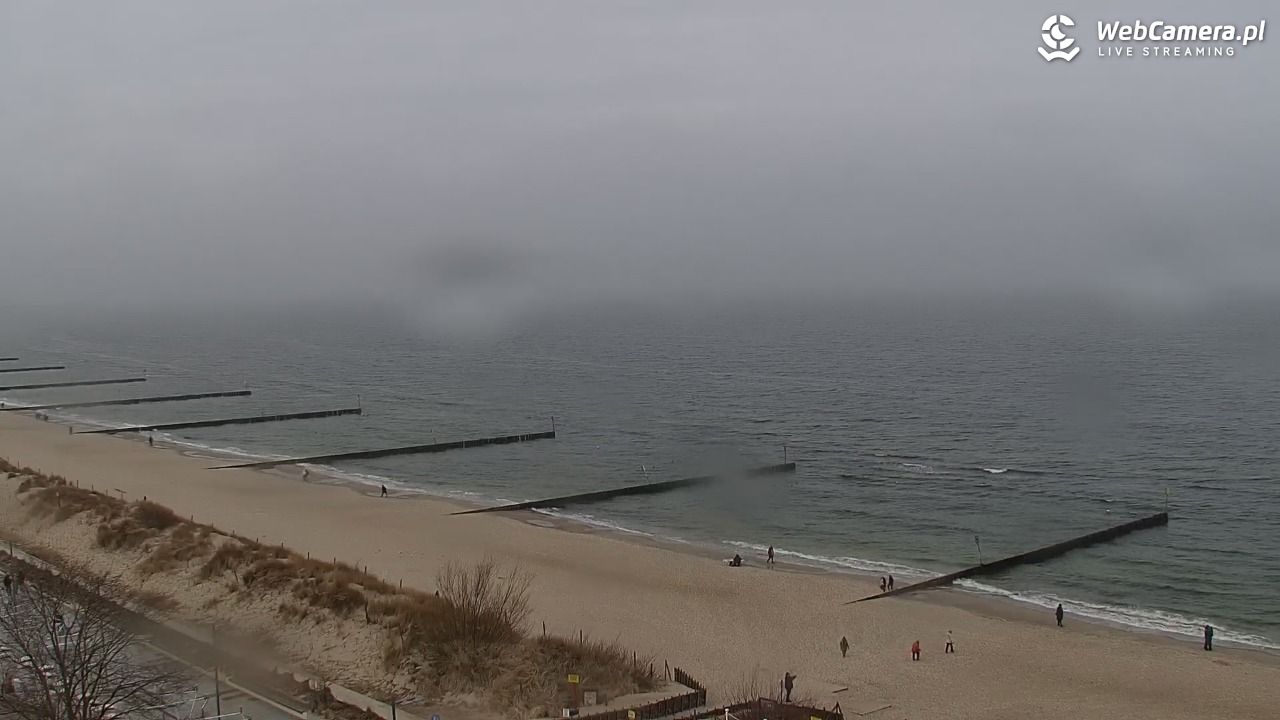 KOŁOBRZEG - widok na plażę - 15 marzec 2026, 12:09