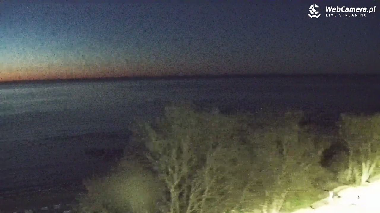 KOŁOBRZEG - widok na plażę - 01 maj 2026, 21:52