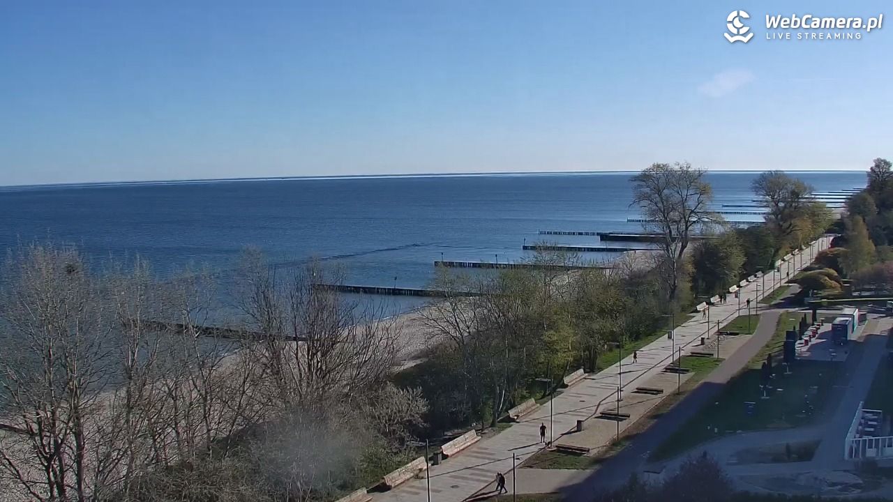 KOŁOBRZEG - widok na plażę - 02 maj 2026, 08:11