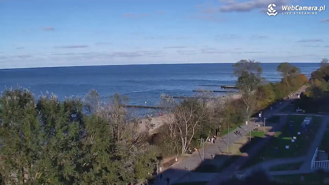 KOŁOBRZEG - widok na plażę - 19 październik 2025, 15:27