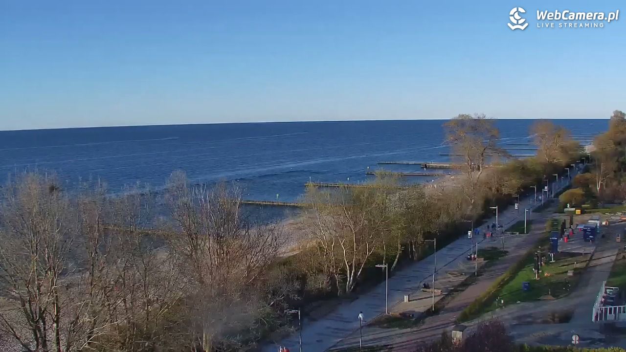 KOŁOBRZEG - widok na plażę - 01 maj 2026, 19:23