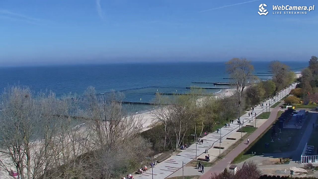 KOŁOBRZEG - widok na plażę - 01 maj 2026, 12:41