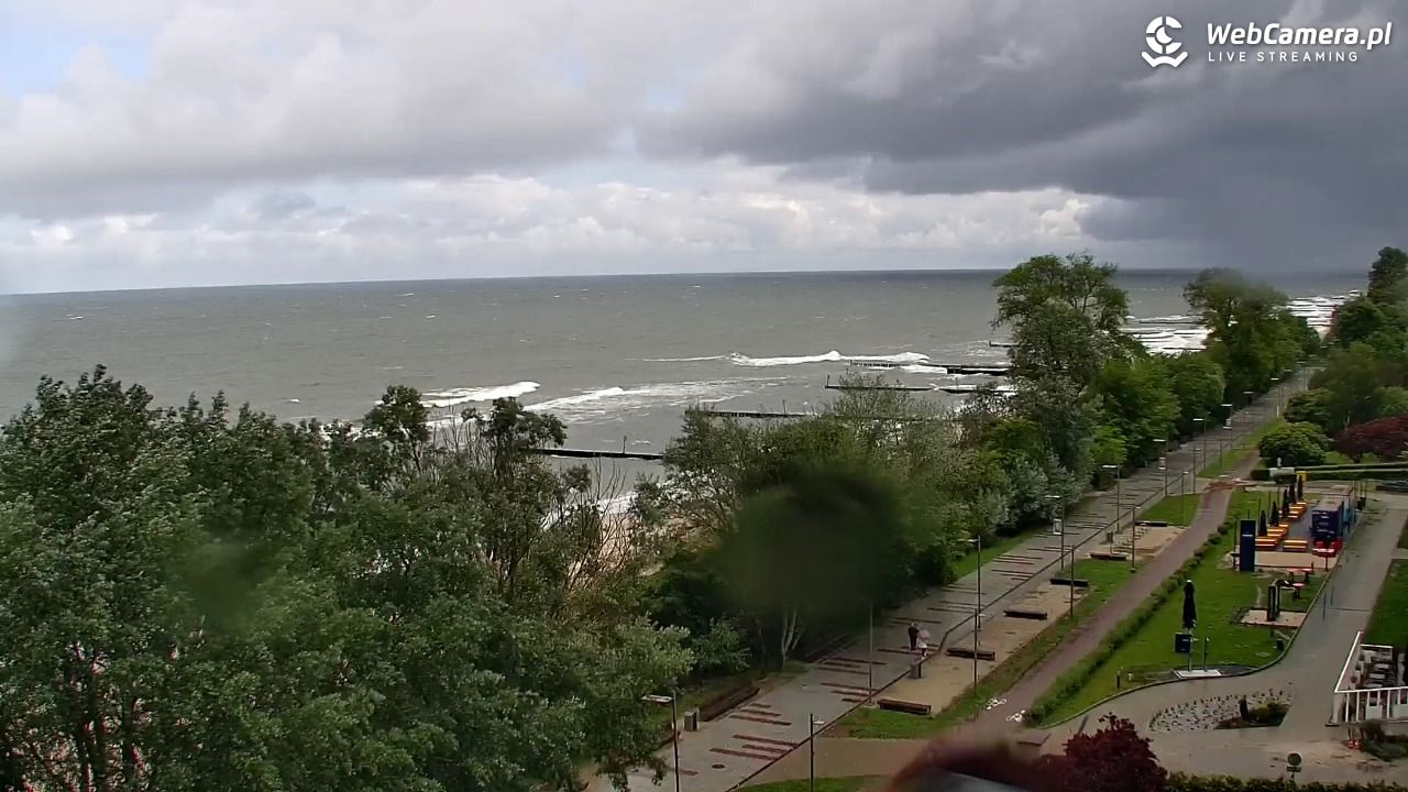 KOŁOBRZEG - widok na plażę - 14 czerwiec 2026, 10:42