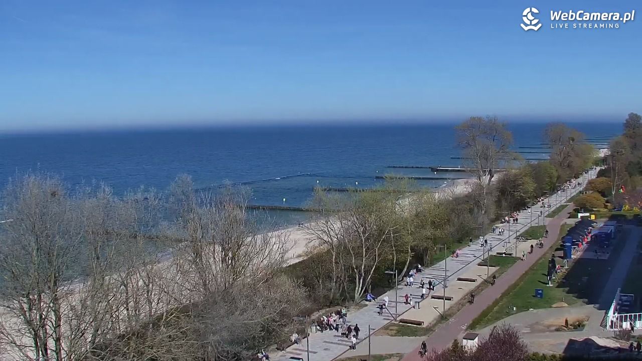 KOŁOBRZEG - widok na plażę - 01 maj 2026, 14:31