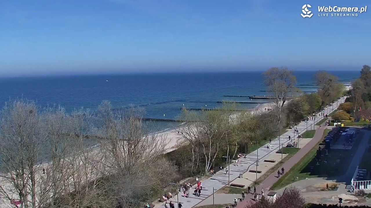KOŁOBRZEG - widok na plażę - 01 maj 2026, 13:28