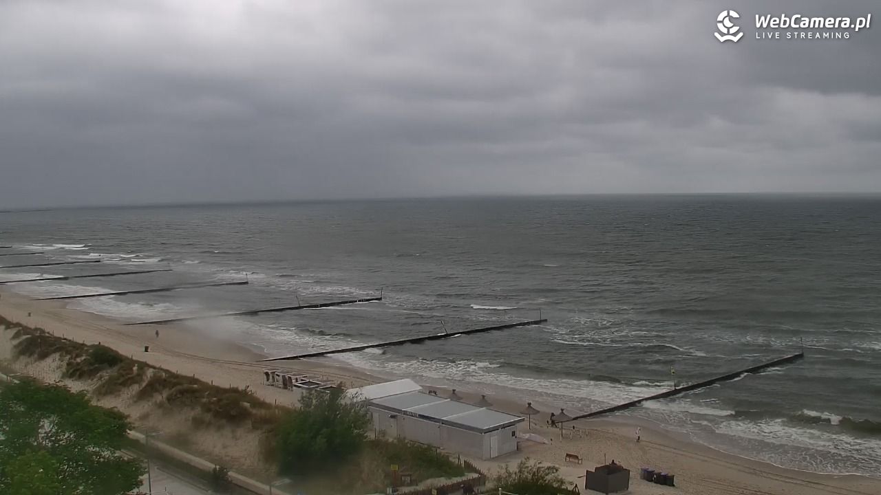 KOŁOBRZEG - widok na plażę - 16 czerwiec 2026, 10:05