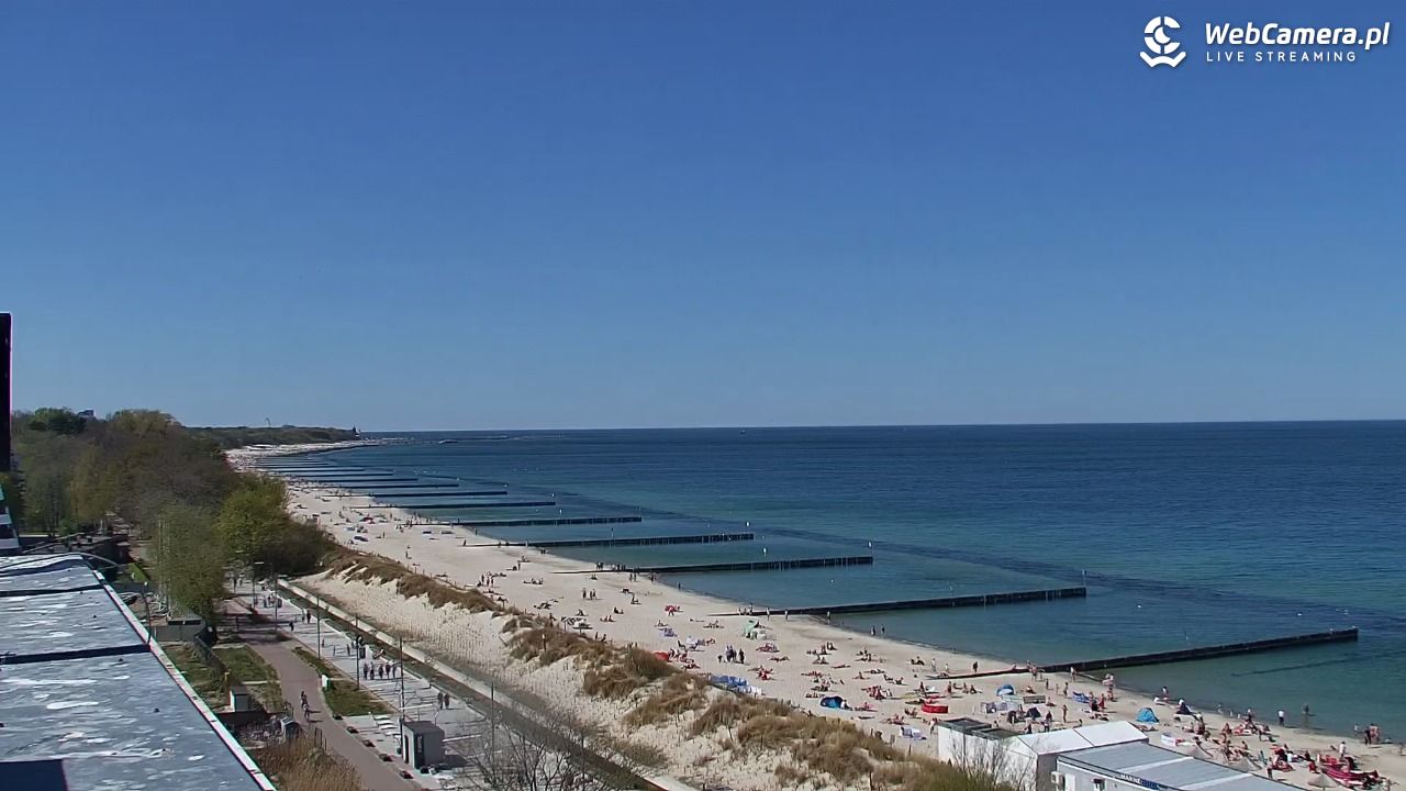 KOŁOBRZEG - widok na plażę - 02 maj 2026, 12:40