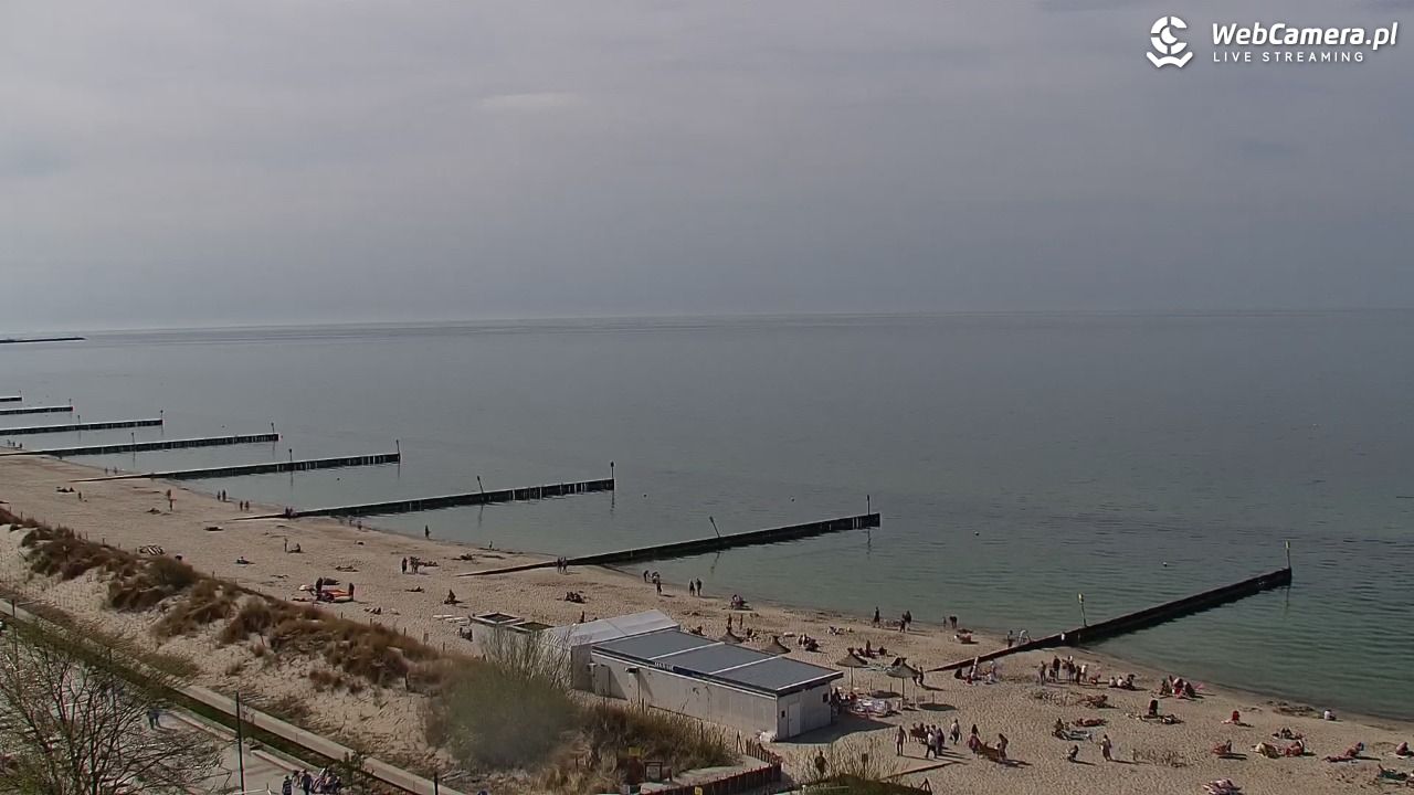 KOŁOBRZEG - widok na plażę - 03 maj 2026, 15:37