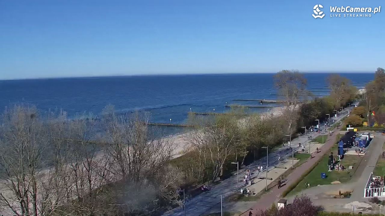 KOŁOBRZEG - widok na plażę - 01 maj 2026, 17:12