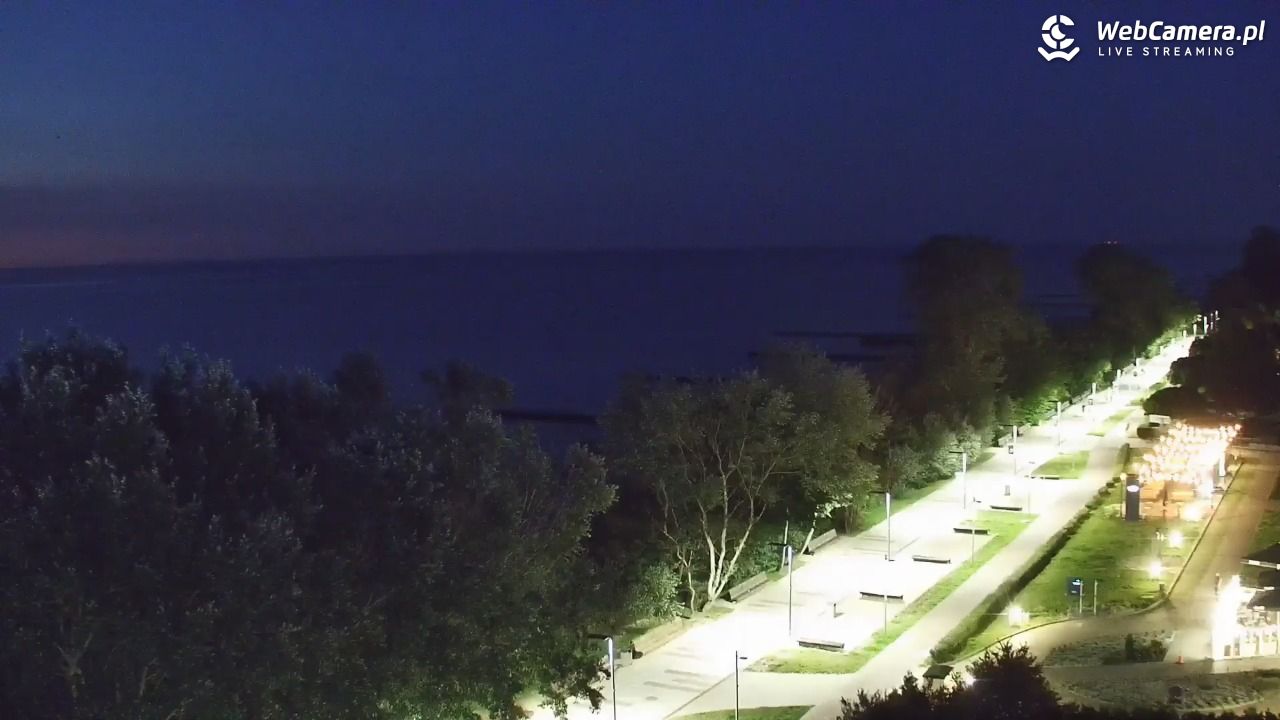 KOŁOBRZEG - widok na plażę - 02 sierpień 2026, 22:09