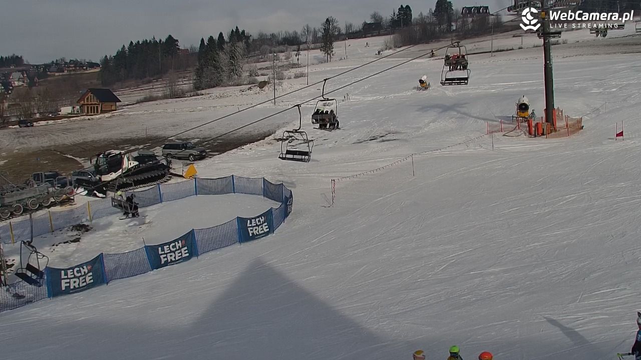 KOZINIEC SKI - widok na kolej i orczyk - 16 grudzień 2025, 11:25