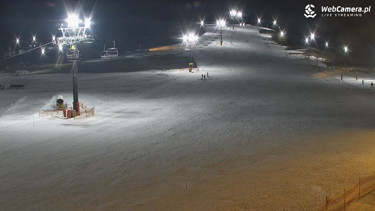 KOZINIEC SKI - widok na kolej i orczyk - 20 grudzień 2025, 17:44